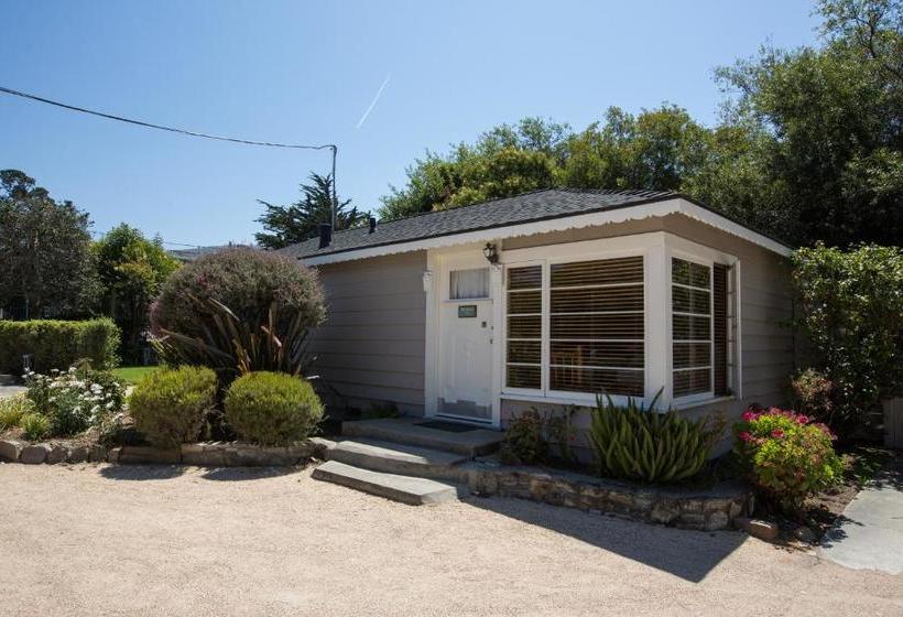 ホテル Carmel River Inn