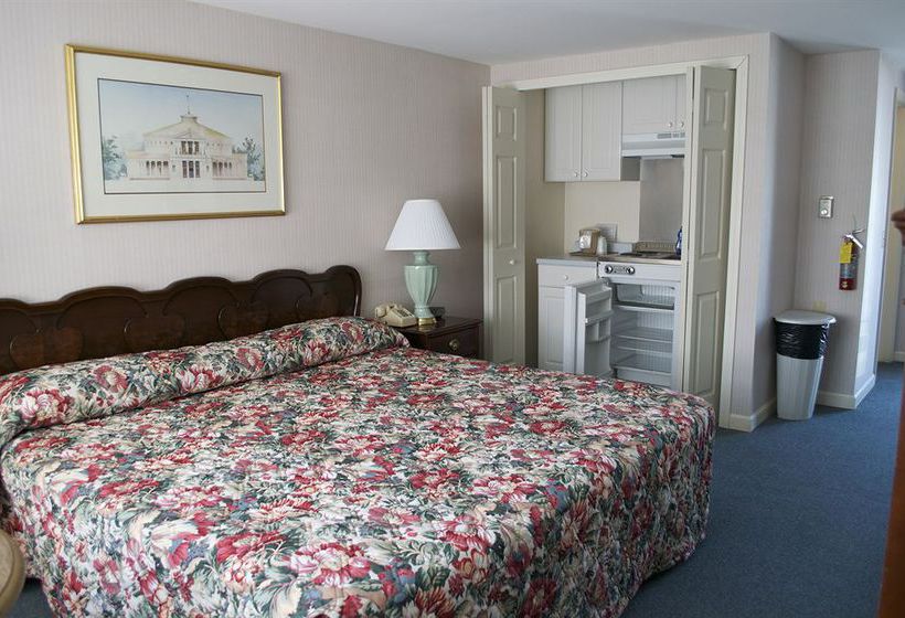 Отель Centerville Corners Lodge