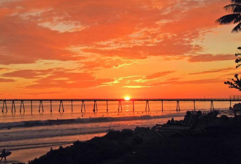 هتل Cliff House Inn