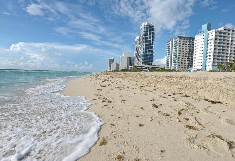 בית מלון כפרי Crystal Beach Suites Miami Oceanfront