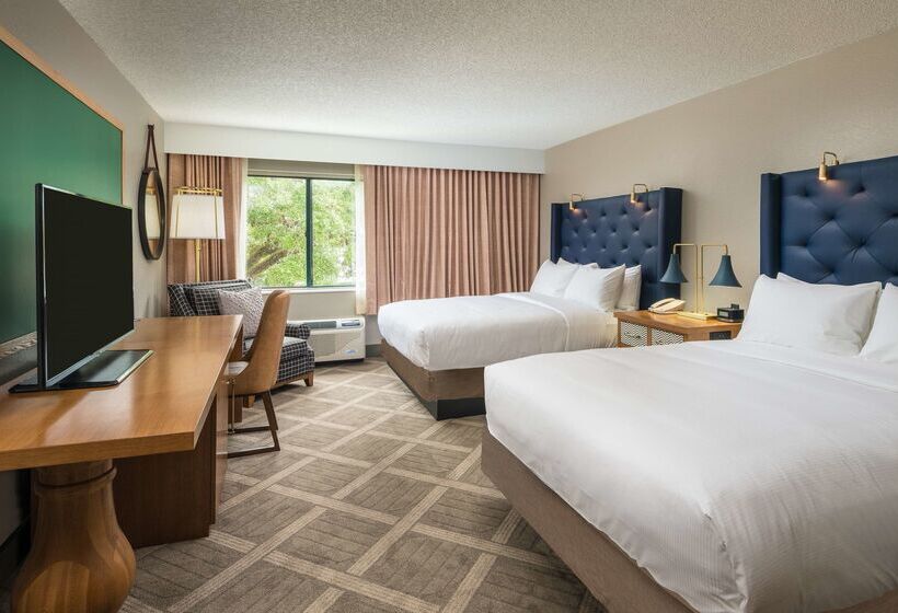 هتل Doubletree By Hilton Gainesville