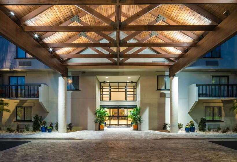 هتل Doubletree By Hilton Gainesville