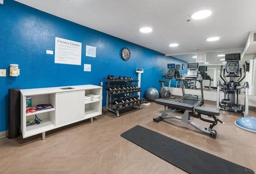 هتل Holiday Inn Express   Columbus Downtown, An Ihg