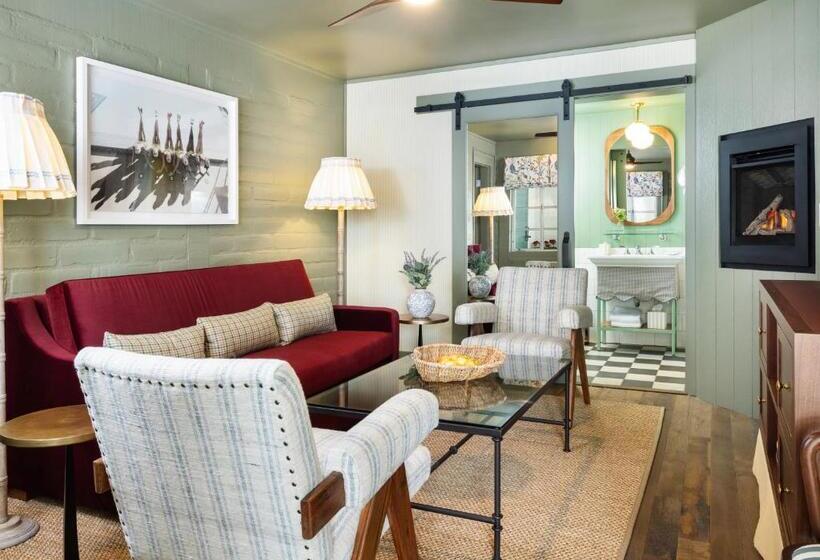 ホテル Le Petit Pali At Ocean Ave