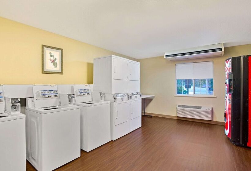 בית מלון כפרי Mainstay Suites Charlotte  Executive Park