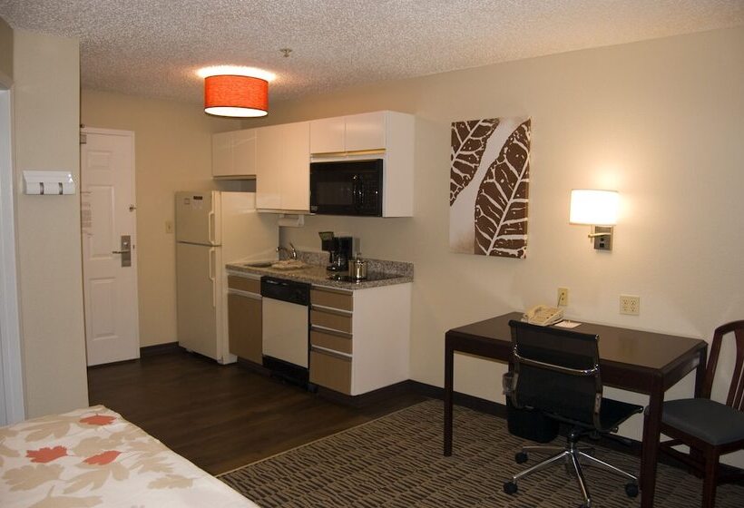 בית מלון כפרי Mainstay Suites Charlotte  Executive Park
