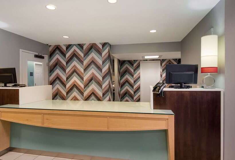 Отель Mainstay Suites Salt Lake City Fort Union