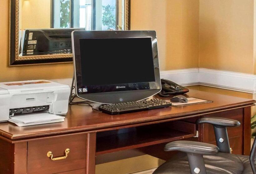 فندق Sleep Inn & Suites
