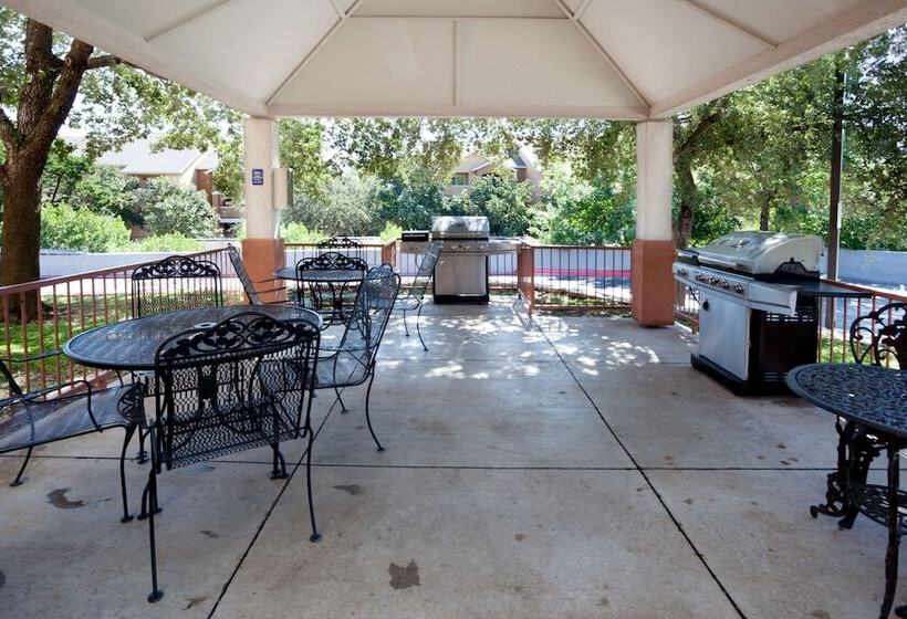 هتل Sonesta Simply Suites Austin The Domain Area