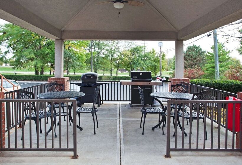 בית מלון כפרי Sonesta Simply Suites Columbus Airport Gahanna