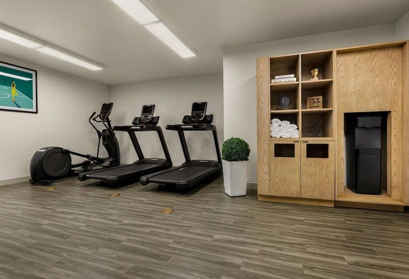 فندق Sonesta Simply Suites Irvine East Foothill