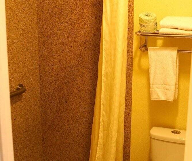 מוטל San Luis Inn And Suites