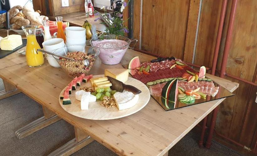 ユースホステル Bündner Rigi