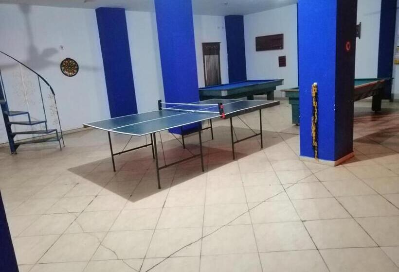 هتل Es Lancers, Melgar