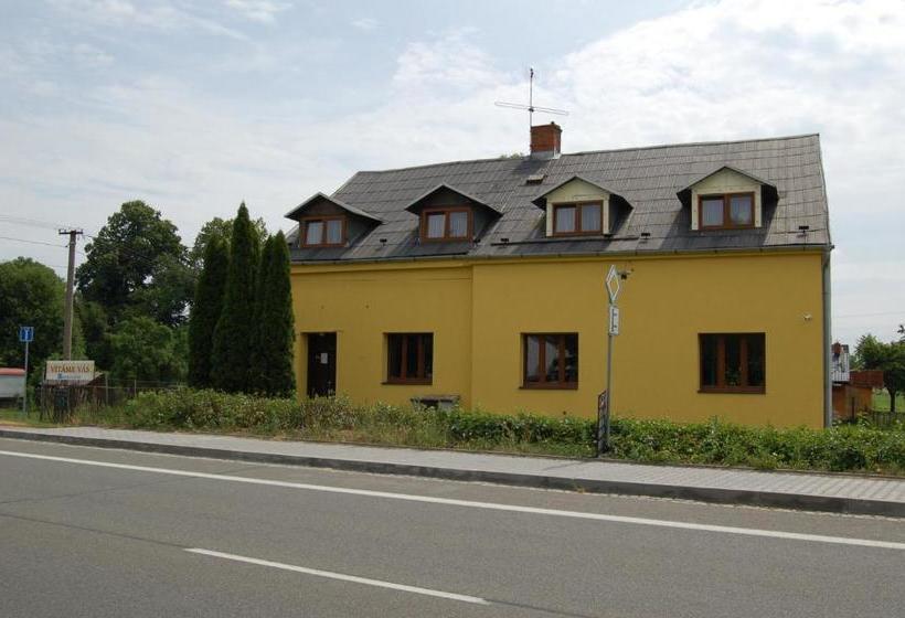 בית מלון כפרי Pudlov