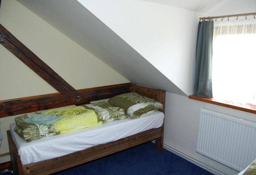 בית מלון כפרי Pudlov