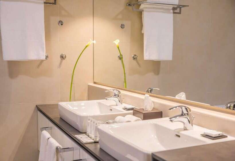 בית מלון כפרי Bosmal Arjaan By Rotana