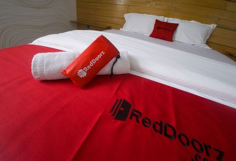 هتل Reddoorz Plus Syariah @ Pentadio Gorontalo