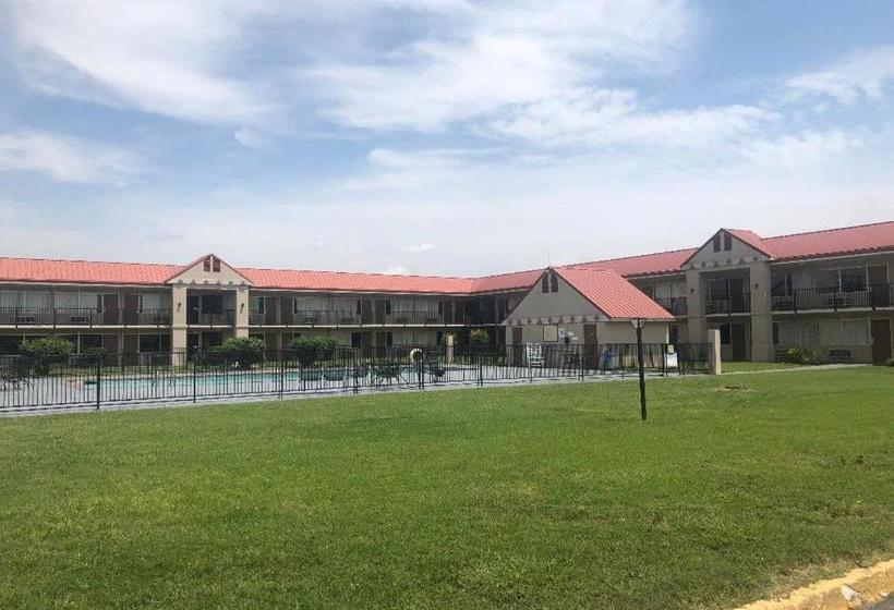 Отель Whitten Inn Oklahoma