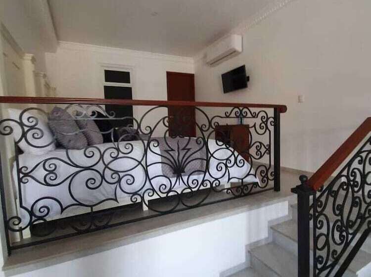 فندق Estancia Real