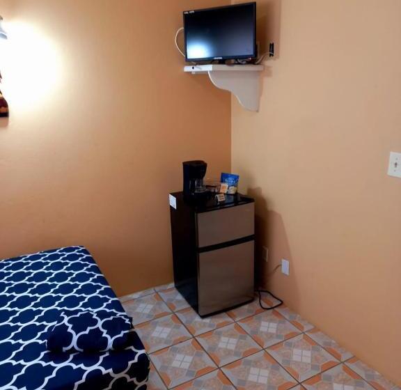 پانسیون Beverley's Guest House, Nevis