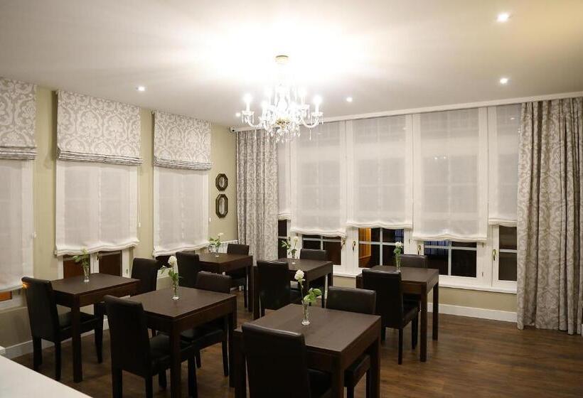 پانسیون Vía Xix