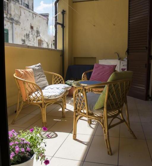 تختخواب و صبحانه Casa Domi