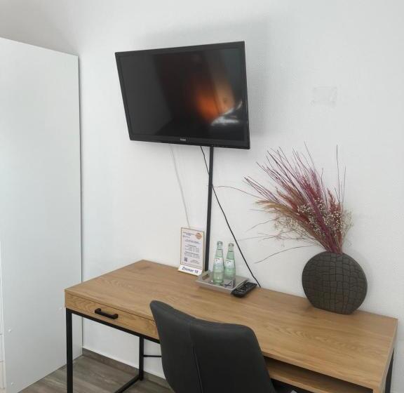 فندق Restaurant Zum Landmann