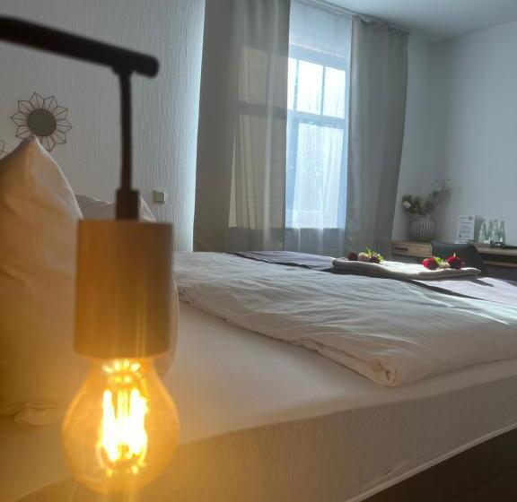 فندق Restaurant Zum Landmann