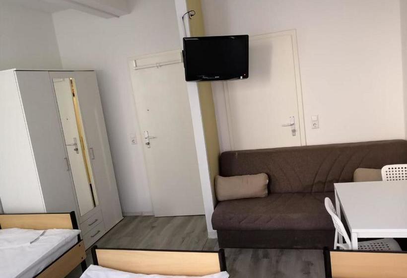 پانسیون Monteurzimmer Zentrum