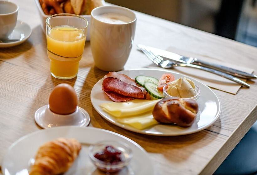 Отель Ibis Styles Aschaffenburg