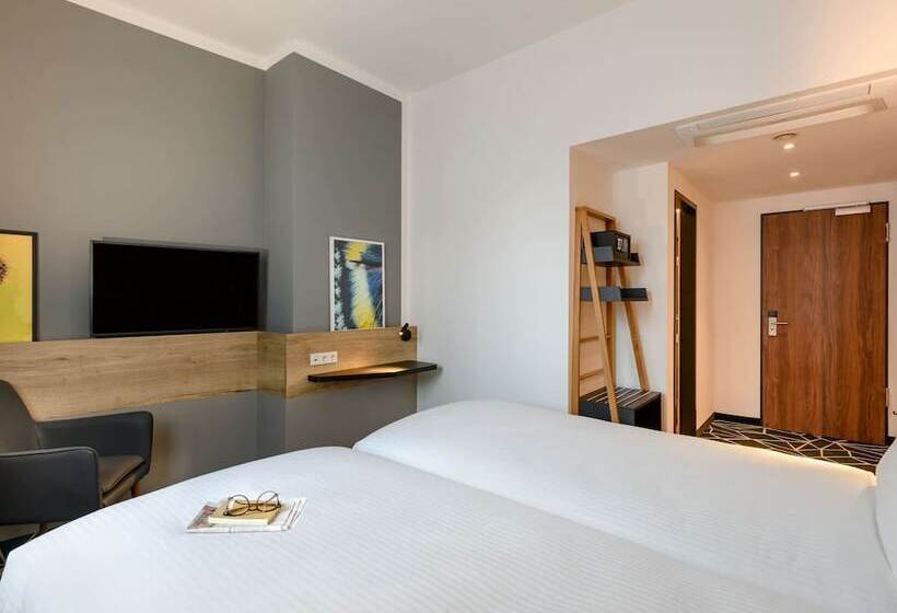 Отель Ibis Styles Aschaffenburg