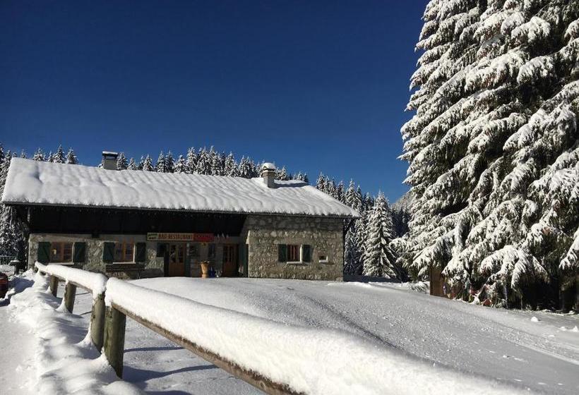 بنسيون Restaurant Gautard   Chambres D Hôtes Les Tavaillons