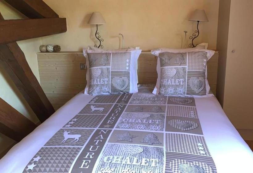 بنسيون Restaurant Gautard   Chambres D Hôtes Les Tavaillons