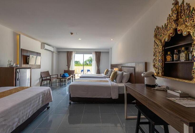 هتل Blue Beach Grand Resort And Spa