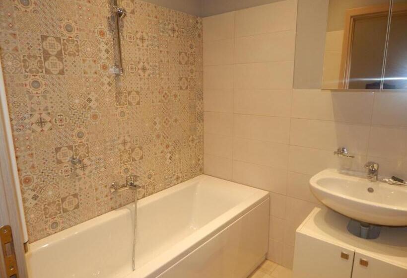 بنسيون Guest House Berzefi