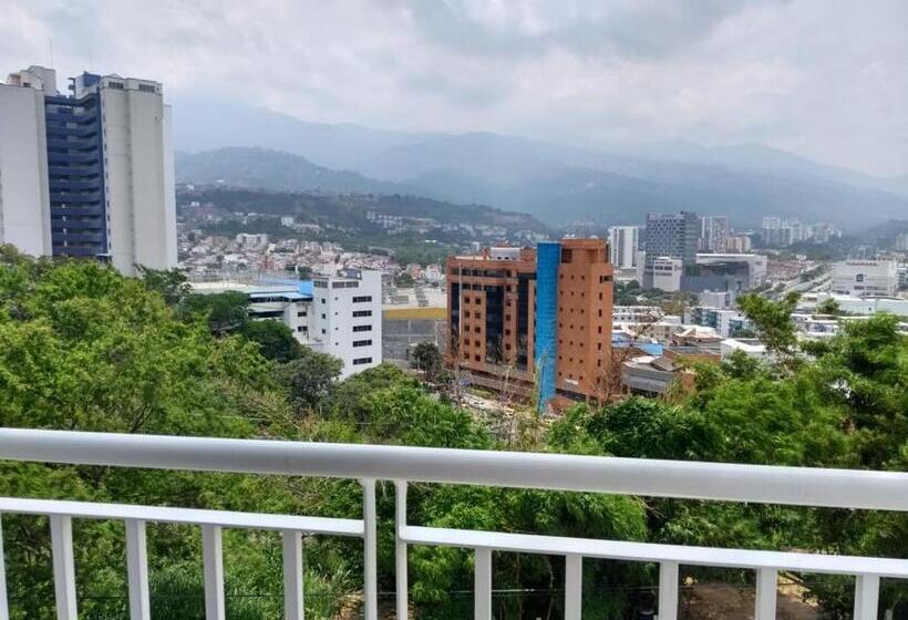 هتل Hospedaje Balcones De La Colina