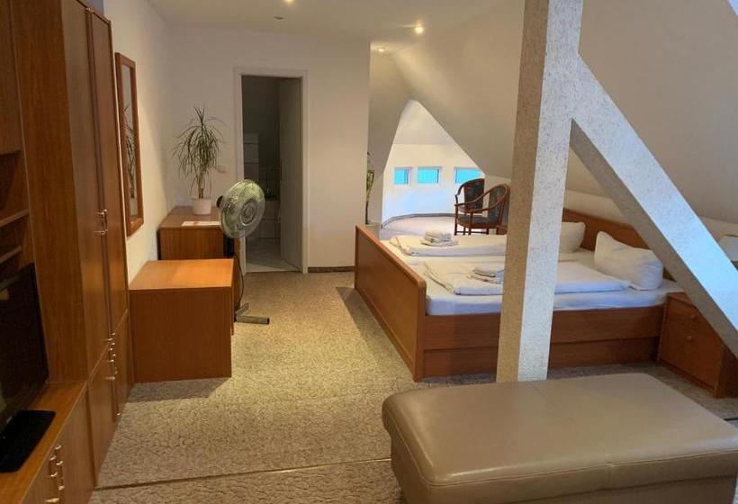 בית מלון כפרי & Restaurant Schenk Von Landsberg