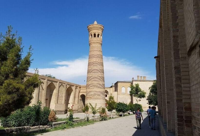 פנסיון Minorai Xurd