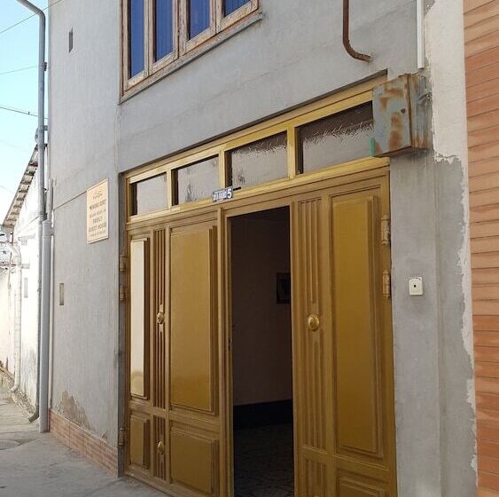 פנסיון Minorai Xurd