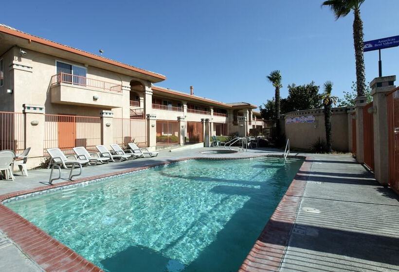فندق Americas Best Value Inn Manteca