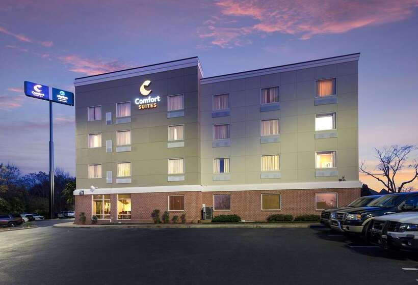 Отель Clarion Pointe Forsyth I75