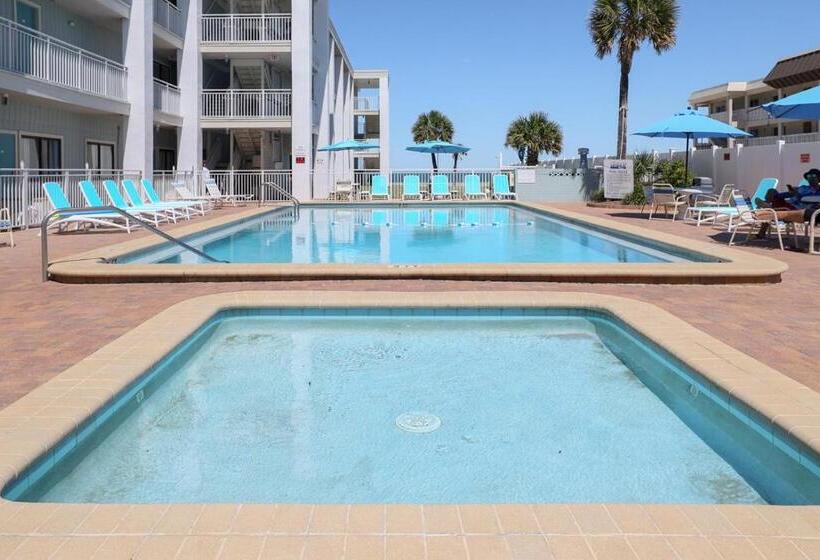 فندق Coastal Waters