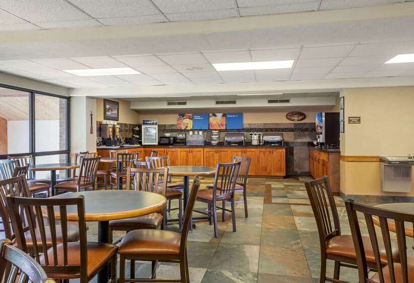 בית מלון כפרי Comfort Inn At Thousand Hills