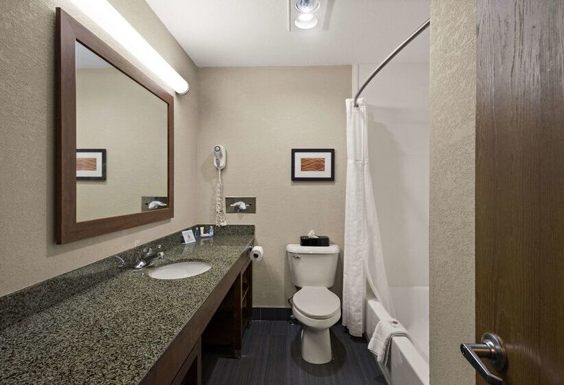 בית מלון כפרי Comfort Inn Huntington Near University
