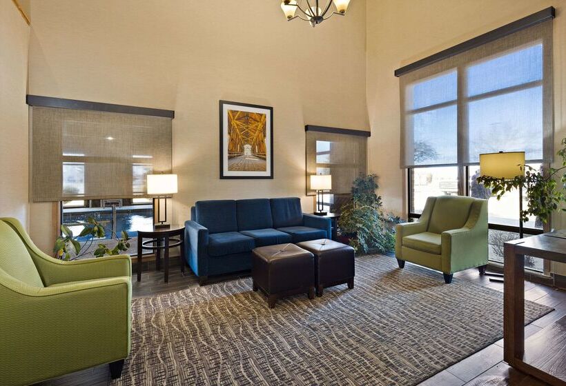 בית מלון כפרי Comfort Inn Huntington Near University