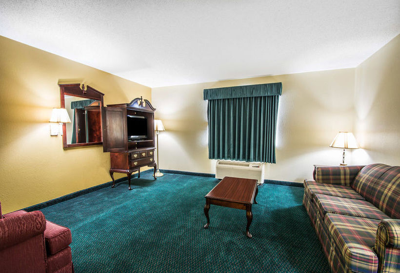 هتل Super 8 By Wyndham Montgomery I65