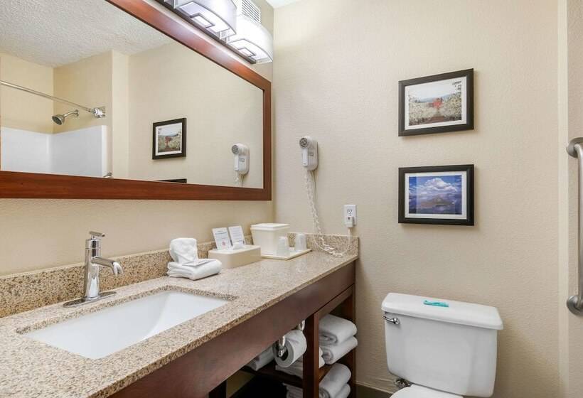 هتل Comfort Inn Medford North