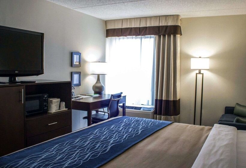 ホテル Comfort Inn & Suites Fuquay Varina