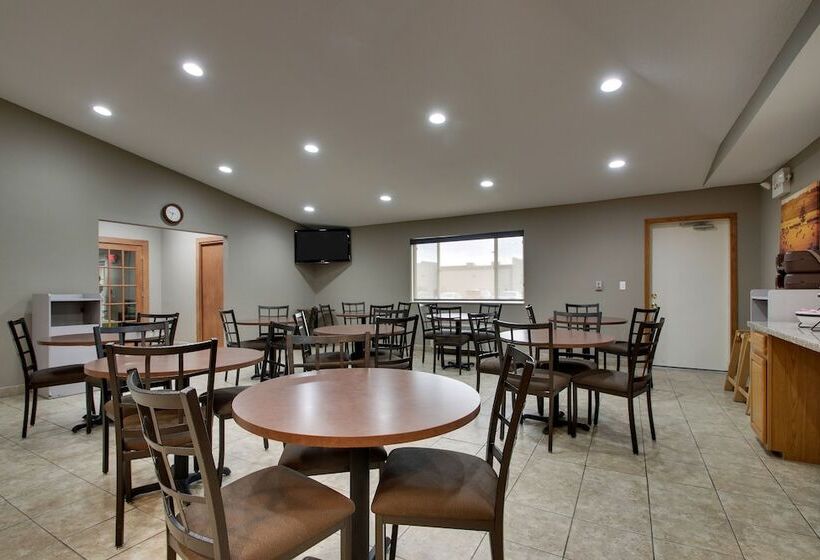 ホテル Everspring Inn & Suites